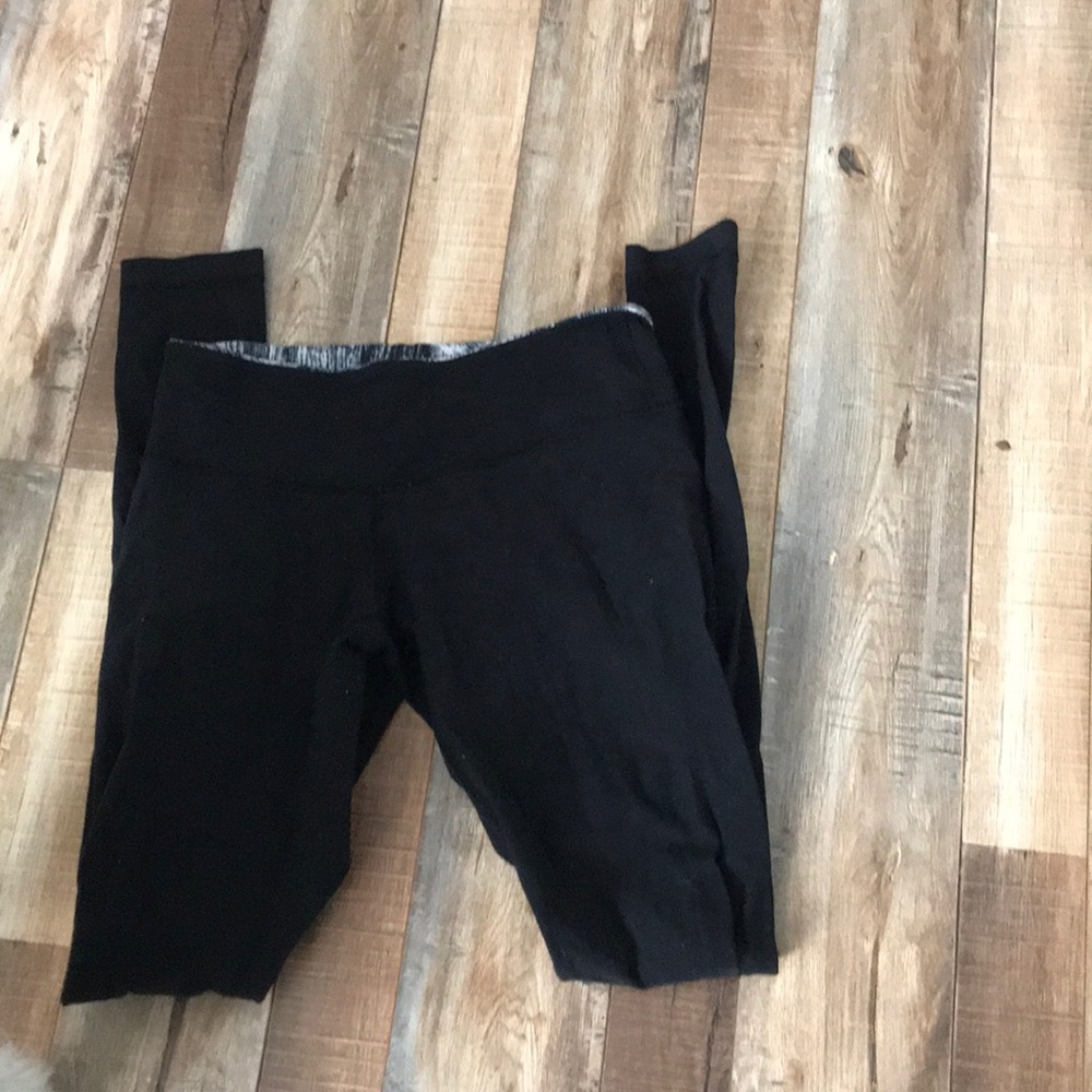 Black Lululemon leggings